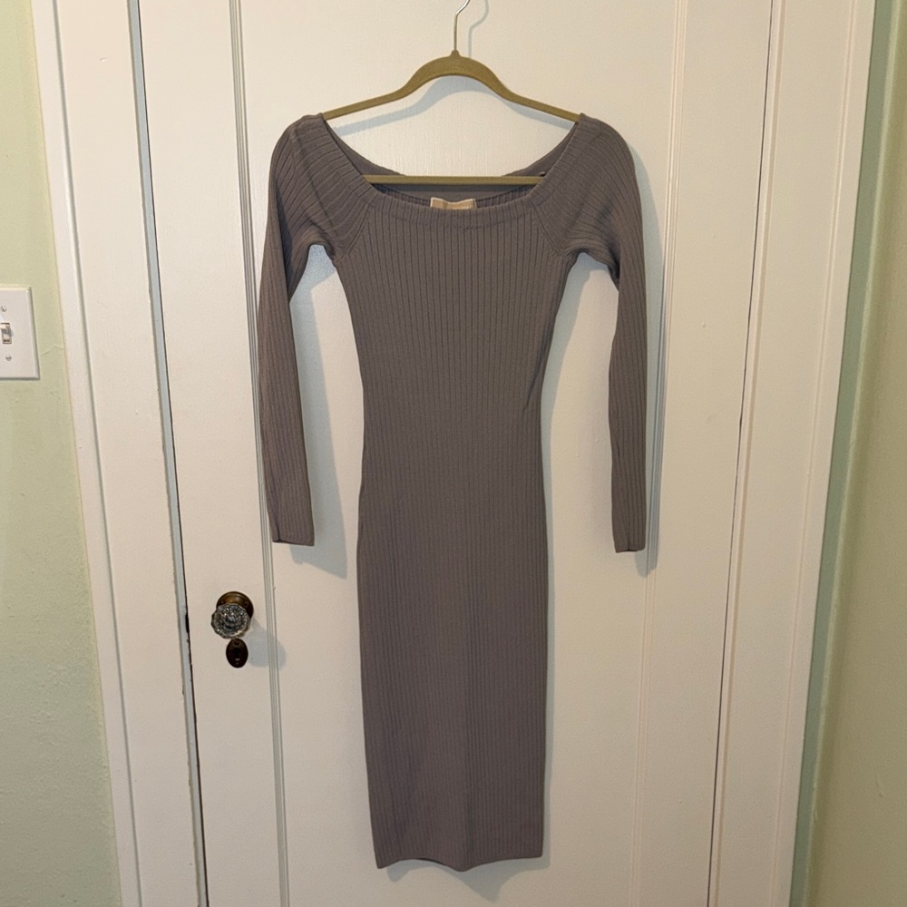 Michael Kors Grey Ribbed Long-Sleeve Scoop Neck Midi Dress, Size Small